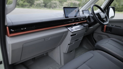 FARIZON SV L1 ELECTRIC 170kW 83kWh H1 Van Auto view 5